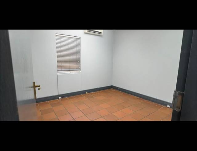 BUSINESS PROPERTY TO RENT IN DIE HOEWES